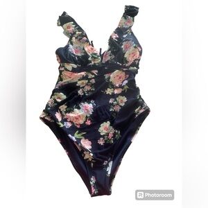 CUPSHE Womens Cutout Floral One Piece Size XL